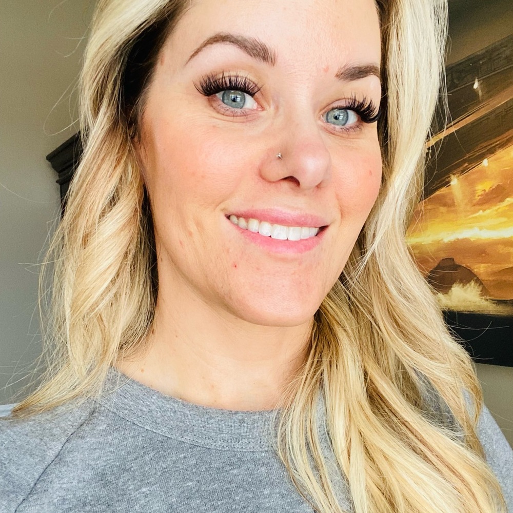 Meet your Posher, Stephanie